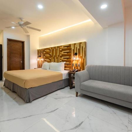 Collection O Hotel Marvic Playa del Carmen Exterior photo