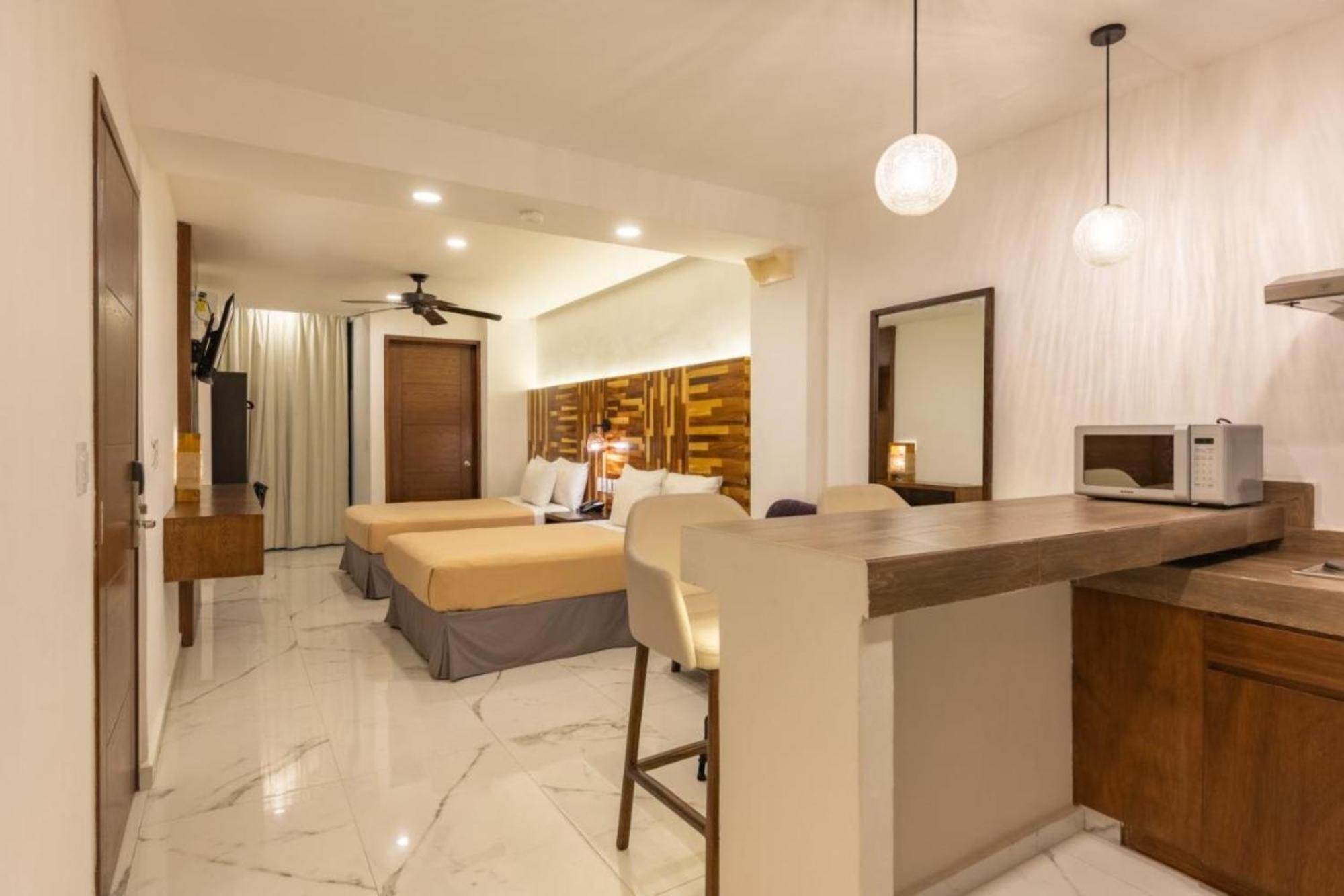 Collection O Hotel Marvic Playa del Carmen Exterior photo