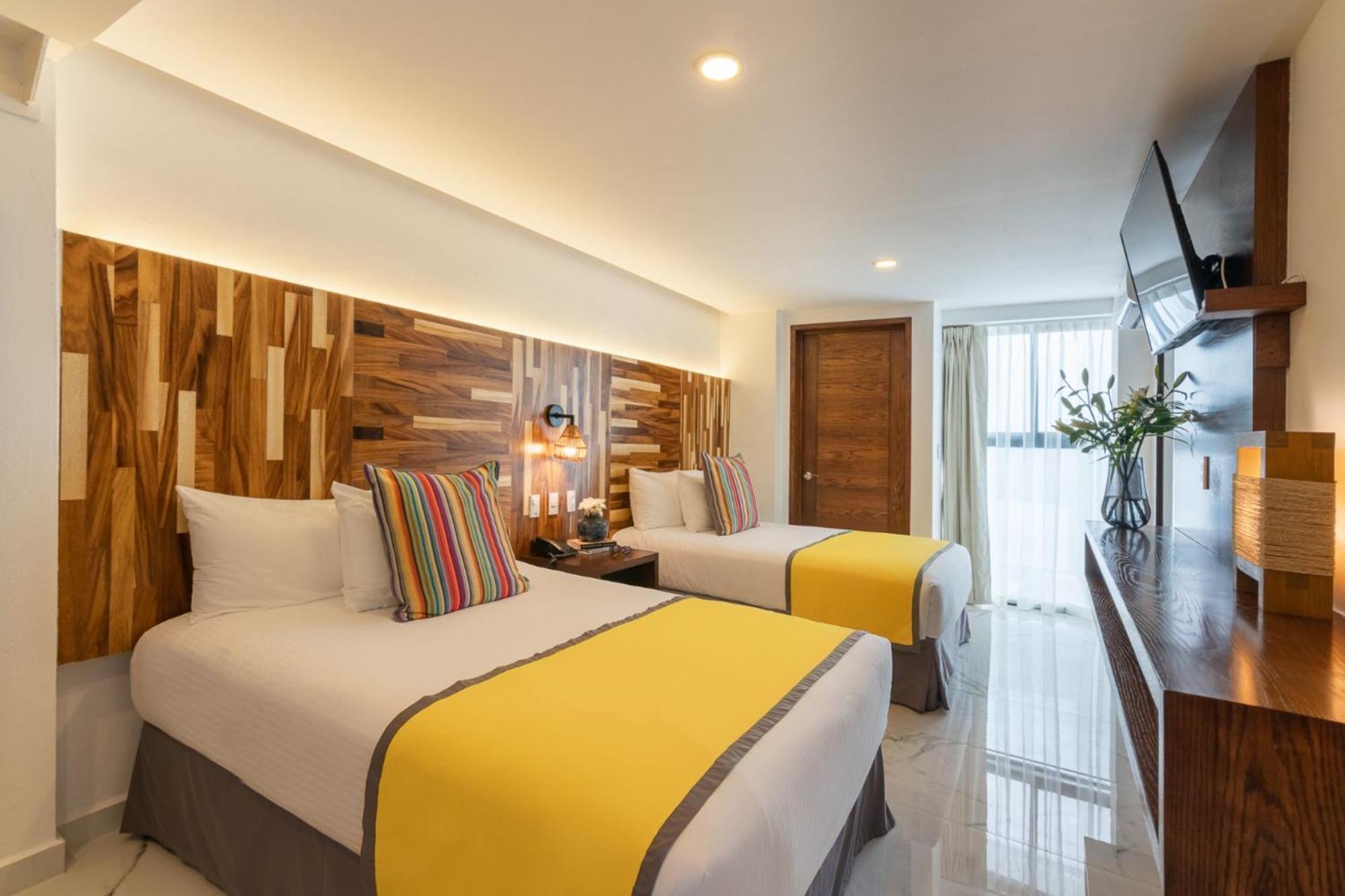 Collection O Hotel Marvic Playa del Carmen Exterior photo