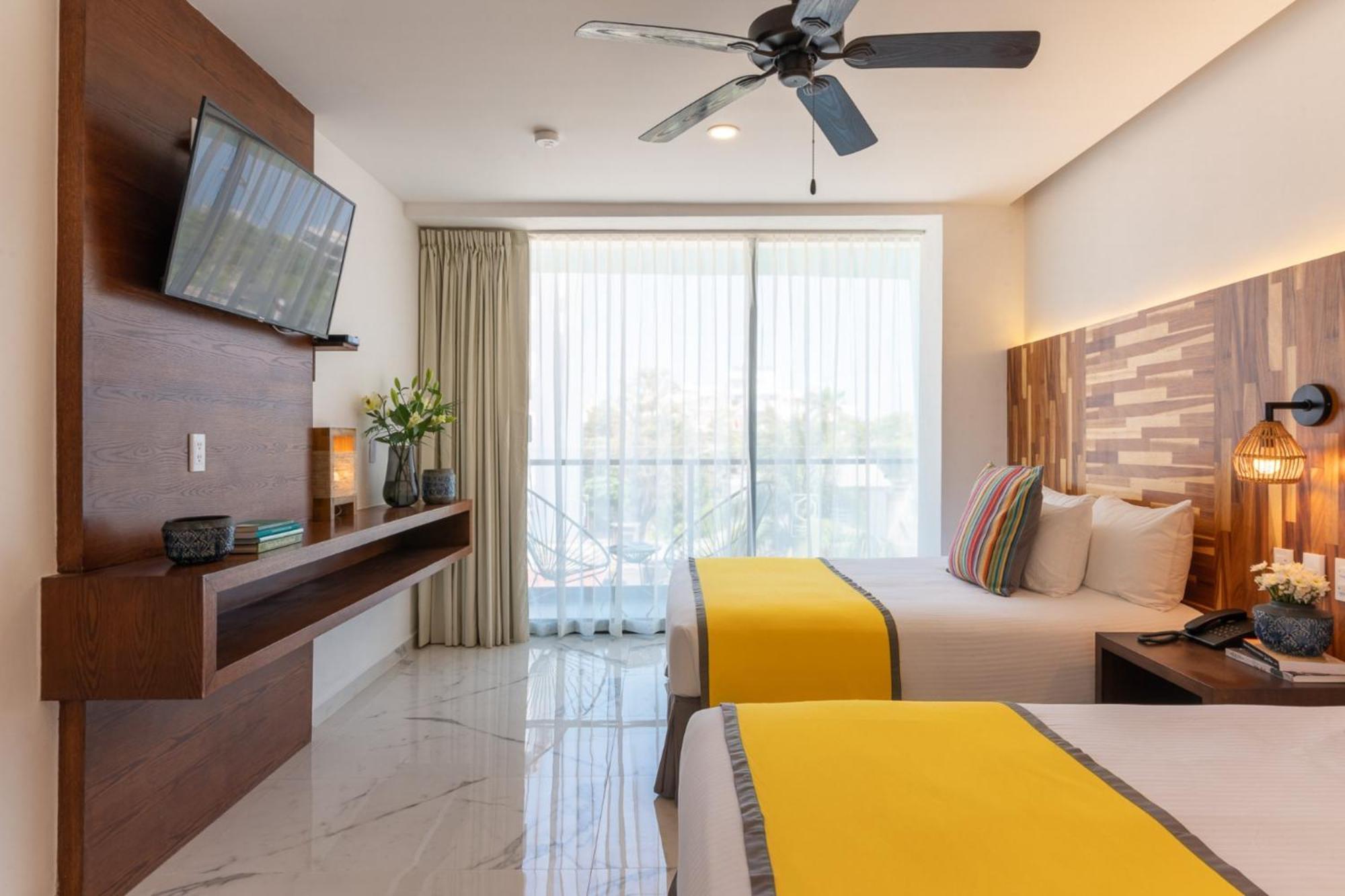 Collection O Hotel Marvic Playa del Carmen Exterior photo